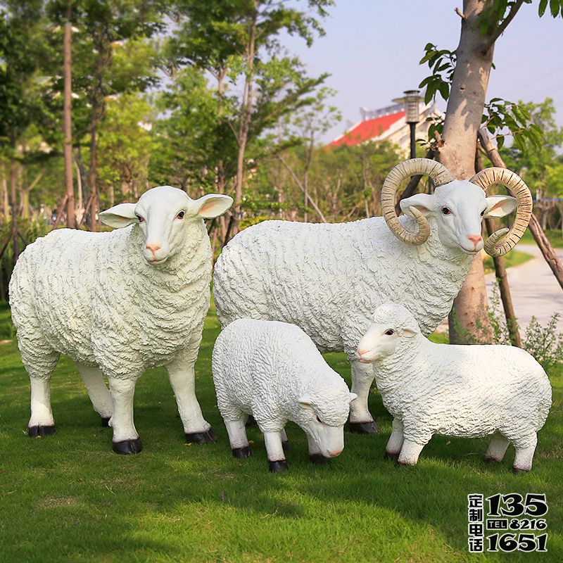動(dòng)物園玻璃鋼仿真動(dòng)物綿羊雕塑 動(dòng)物園玻璃鋼仿真動(dòng)物綿羊雕塑