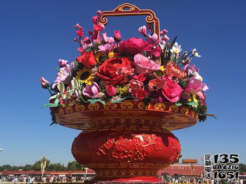 國(guó)慶節(jié)廣場(chǎng)玻璃鋼彩繪仿真花朵大花籃雕塑